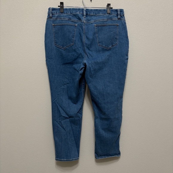 Chico's Perfect Stretch Girlfriend Slim Leg Zip Ankle Jeans - Light Wash, 14 - Picture 7 of 8